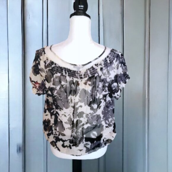 Express Black and Tan Sheer Floral Blouson Short Sleeve Blouse in Size M… - Picture 3 of 4